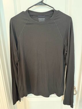 Patagonia Black Long-Sleeve Raglan Crew Shirt